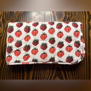 Kate Quinn OG Strawberry Quilt